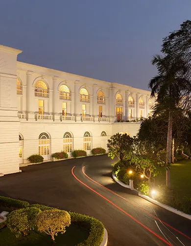Beautiful Escort Service Hotel Pullman 